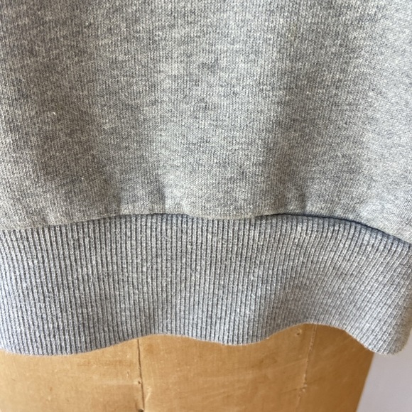 Everlane Sweatshirt Cropped Style with Zipper Front and Winged Ribbed Collar - Picture 7 of 9